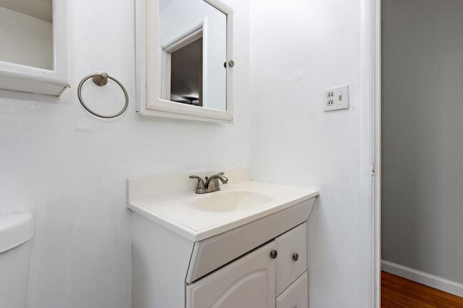 Building Photo - Move In NOW! Beautiful Davis Home Near UC Davis | Bright Open Layout + Private Backyard