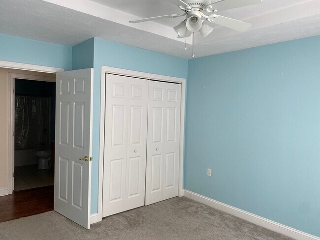 Building Photo - 807 Ledgewood Way