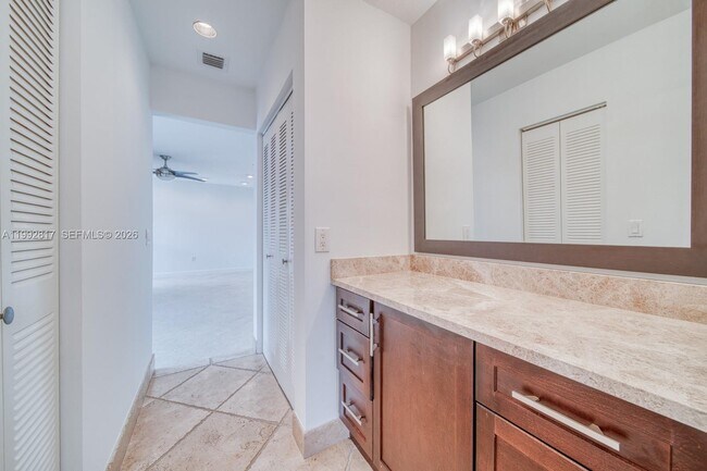 Building Photo - 7320 SW 100th Ct