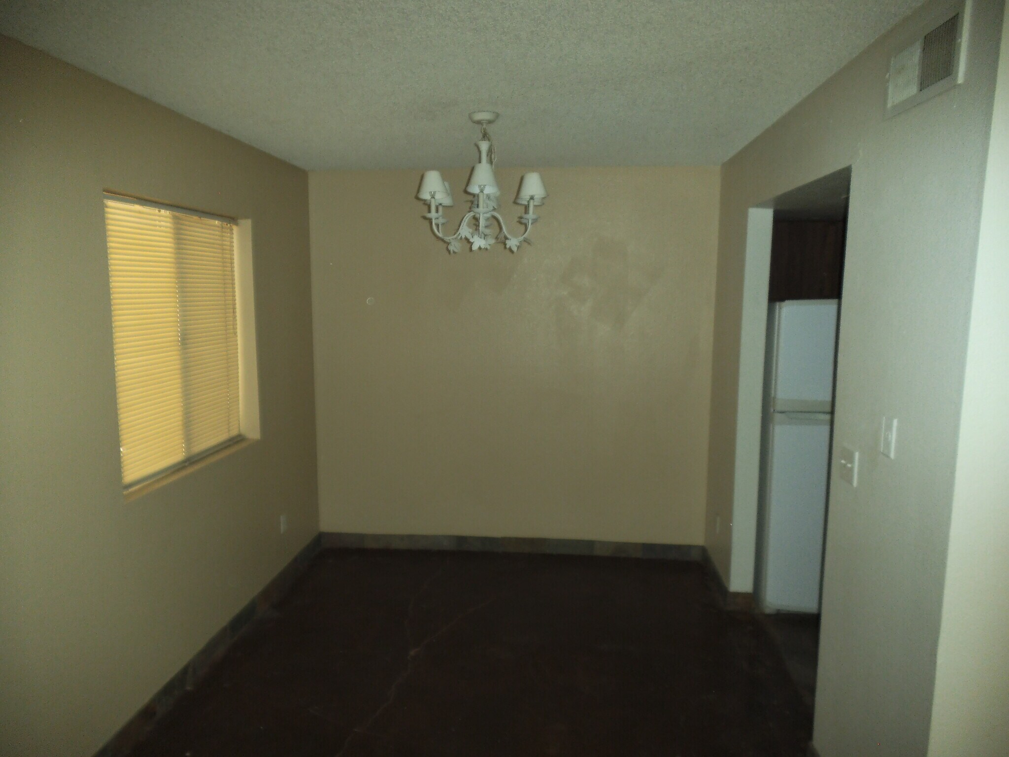 Building Photo - 700 W University Dr