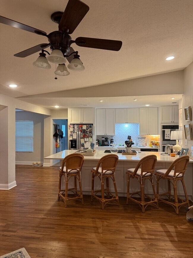 Building Photo - Overton Park home for Lease