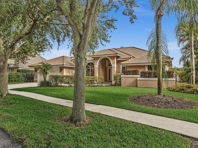 Building Photo - 11335 Lakeshore Dr
