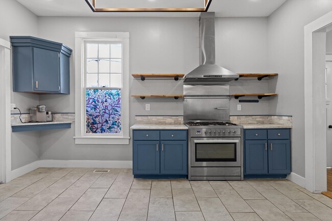 Building Photo - 207 Culberson Ave