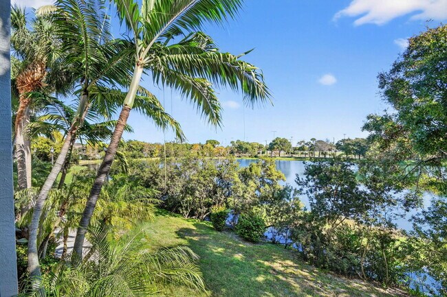 Building Photo - 1660 Renaissance Commons Blvd