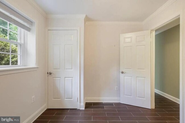 Primary Photo - 1800 21st St N