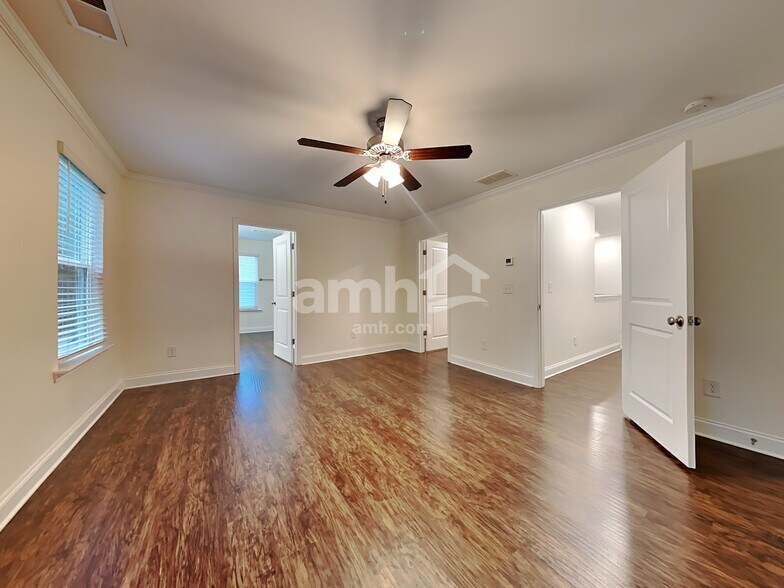 Building Photo - 174 Makenna Dr
