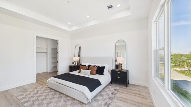 Building Photo - 2417 Harrington St