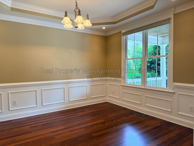 Building Photo - 616 Lake Artesia Ln
