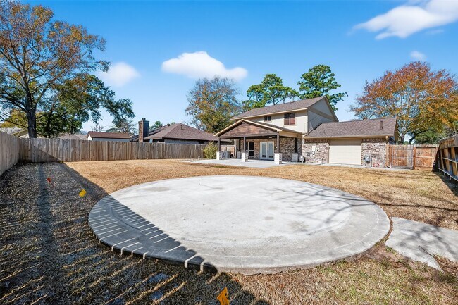 Building Photo - 17634 Huntersglen Cir