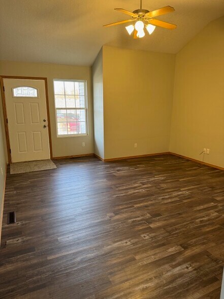 Building Photo - 2305 S Kenser Rd
