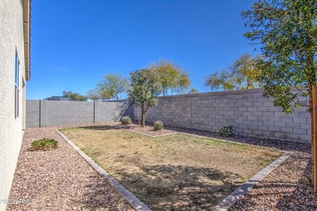Building Photo - 36217 N Urika Dr
