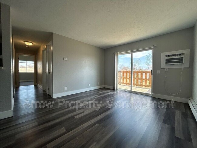 Building Photo - 940 27th St