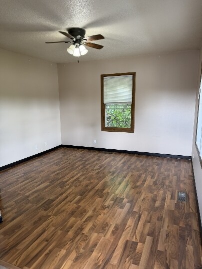 Building Photo - 216 2nd Ave
