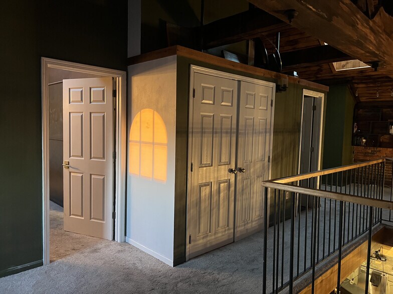 Building Photo - 51 W Blenkner St