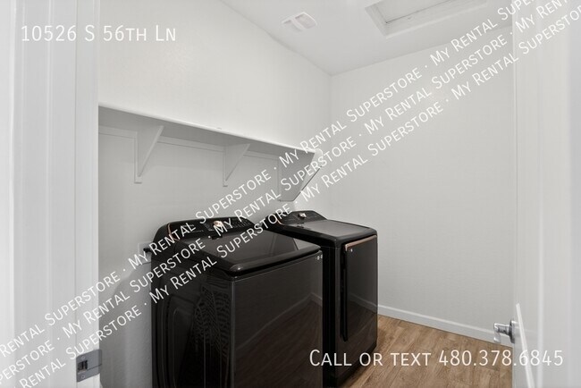 Building Photo - 10526 S 56th Ln
