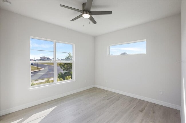 Building Photo - 208 SNOWY ORCHID Way