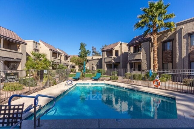 Building Photo - 5995 N 78th St