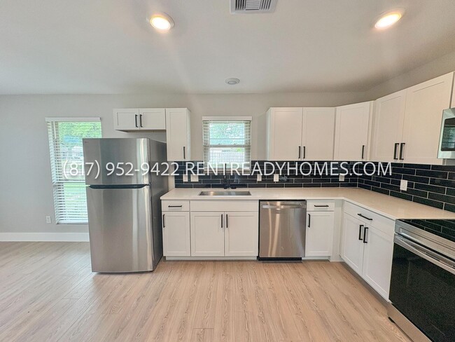 Building Photo - 7810 Birchbark Dr