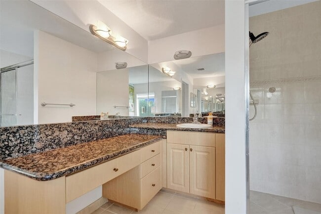 Building Photo - 2724 Treasure Cove Cir