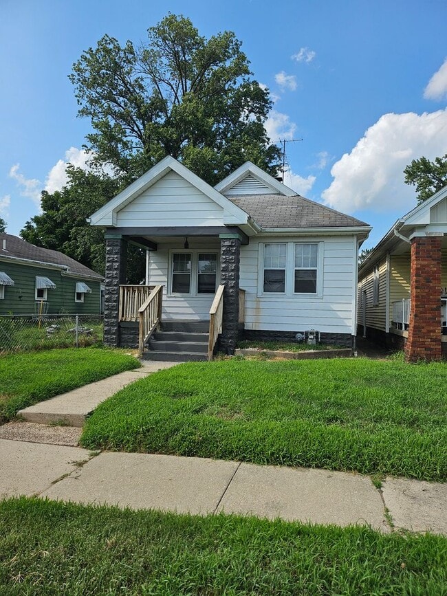 Building Photo - 2 bed 1 bath house, EHA approved