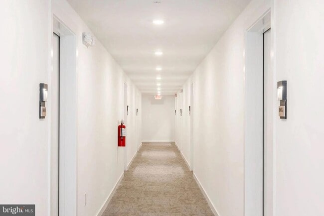Building Photo - 3449 Scotts Ln