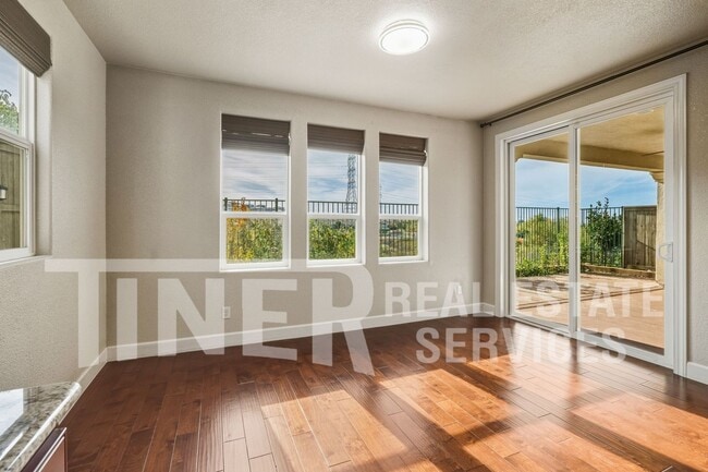 Building Photo - 7542 Pesaro Dr