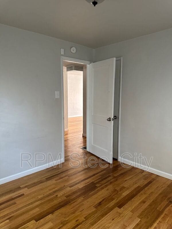 Building Photo - 2410 St Clair Ave.