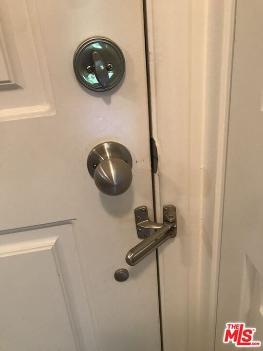 Building Photo - 355 N Maple St