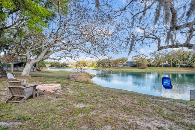 Building Photo - 1081 Lake Weldona Dr