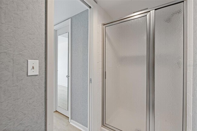 Building Photo - 2621 Cove Cay Dr