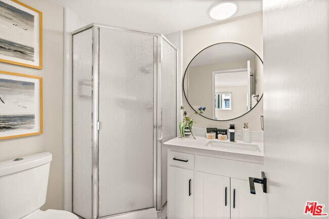 Building Photo - 457 Coast Blvd