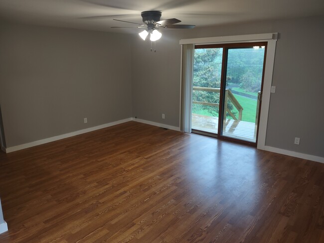 Building Photo - 8620 Salt Springs Rd