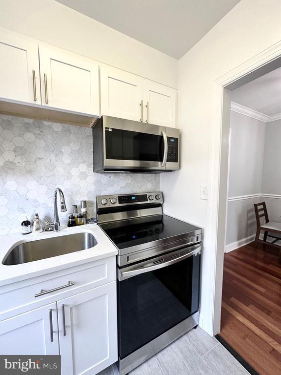 Building Photo - 718 S Washington St