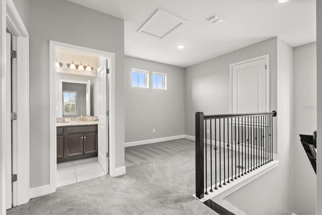 Building Photo - 6875 Arnoldson St