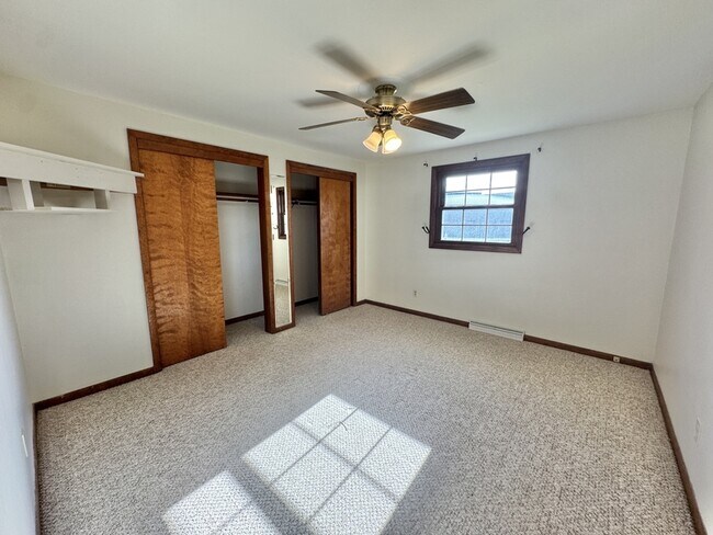 Building Photo - 1798 Chateau Dr