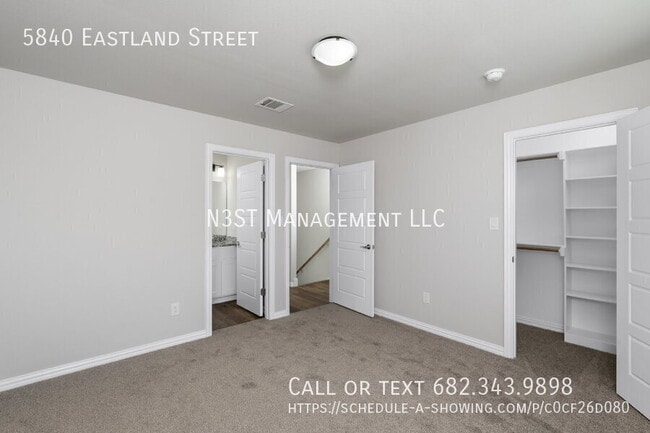 Building Photo - 5840 Eastland St