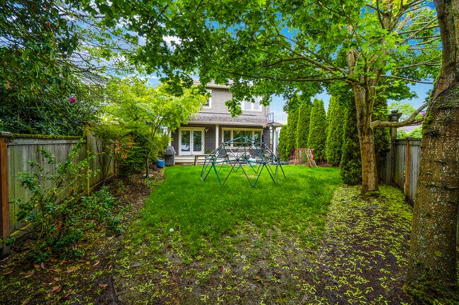 Building Photo - 6215 NE Princeton Way