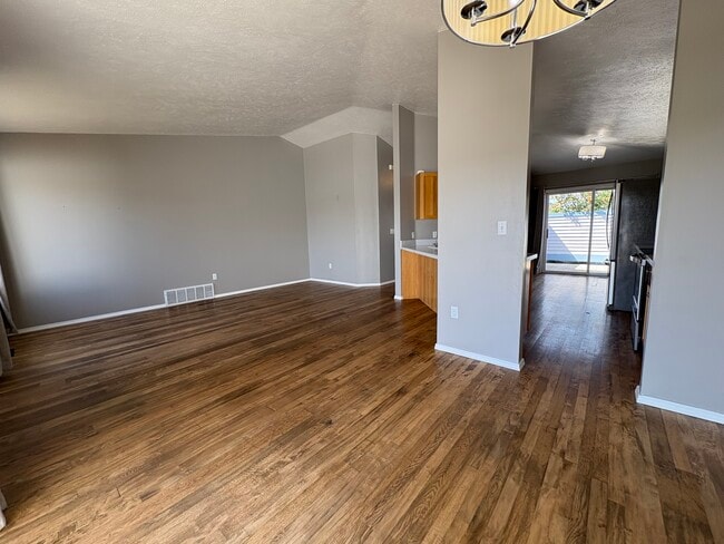 Building Photo - 20 Ruder View Ct