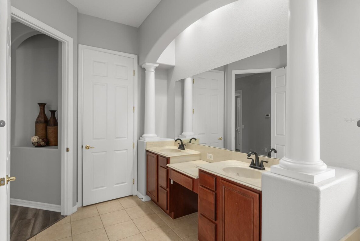 Building Photo - 14411 Hampshire Bay Cir