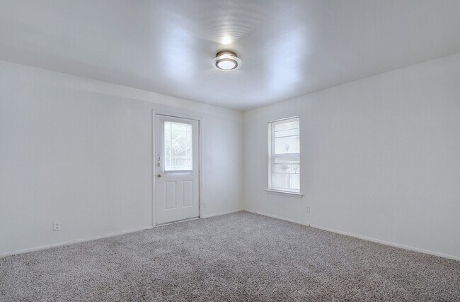 Building Photo - 129 Coleman St