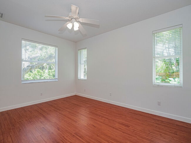 Building Photo - 915 Bahia Mar Rd
