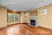Building Photo - 1023 NE 123rd St