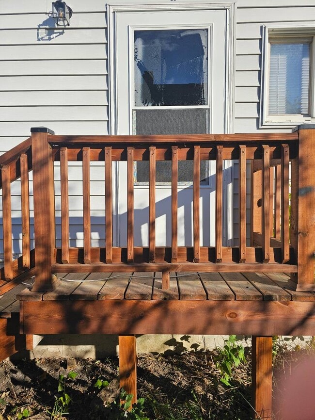 Building Photo - 407 N Cogswell Dr