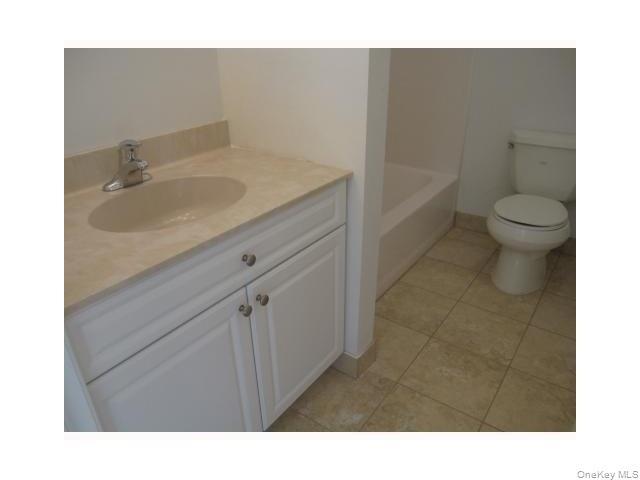 Building Photo - 205 Tondo Cir