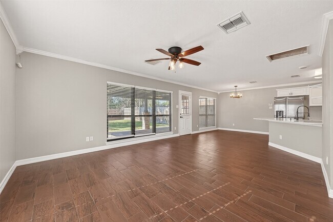 Building Photo - 1720 Old Creek Dr