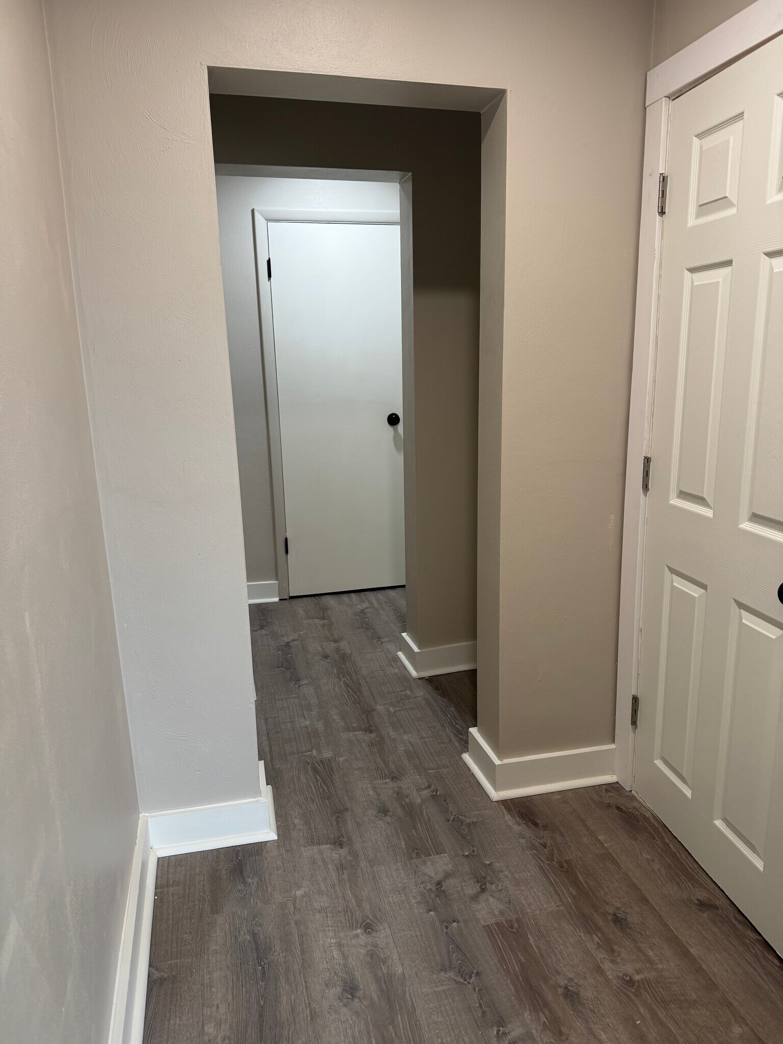 Hallway - bath on right, large closet in front - 7100 Thomas Blvd