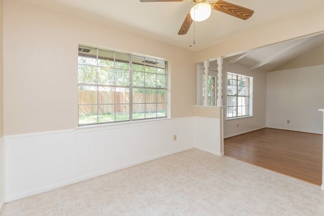 Building Photo - 2623 Longleaf Pines Ln