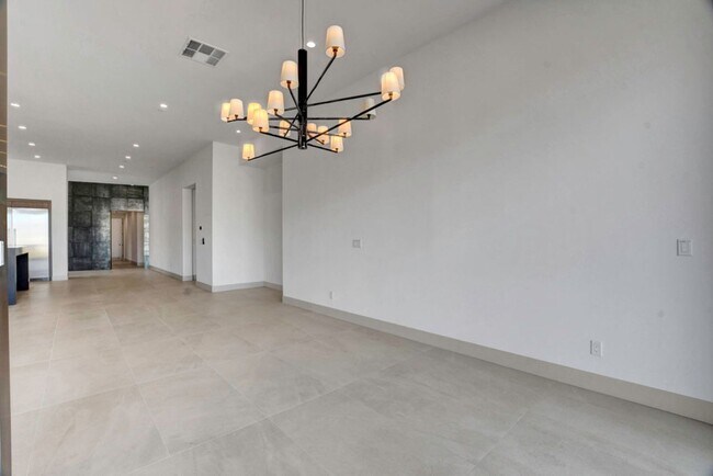 Building Photo - MacDonald Highlands Beauty With Awesome Views