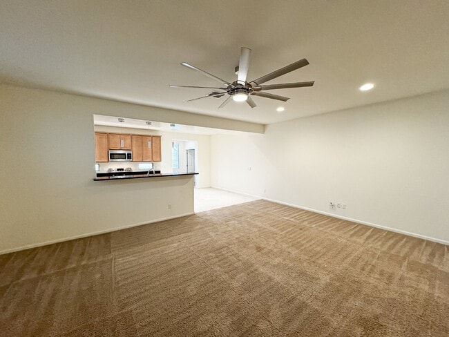 Building Photo - 27283 N 75th Dr