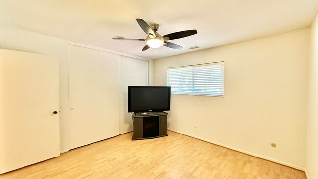 Building Photo - Awesome Single-Story Ranch-Style Home with...